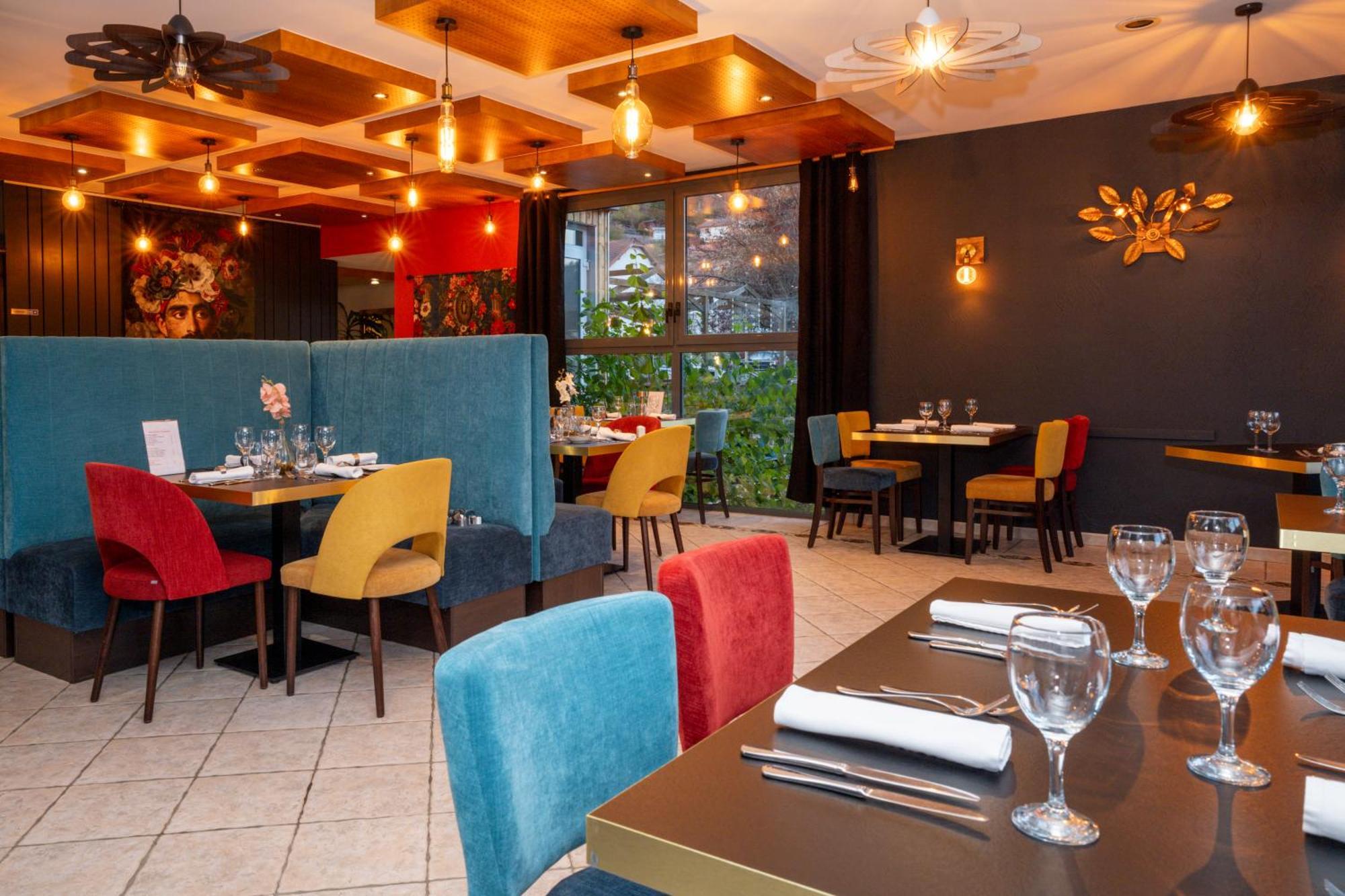 Logis Hotel Les Sapins 르메니 외부 사진
