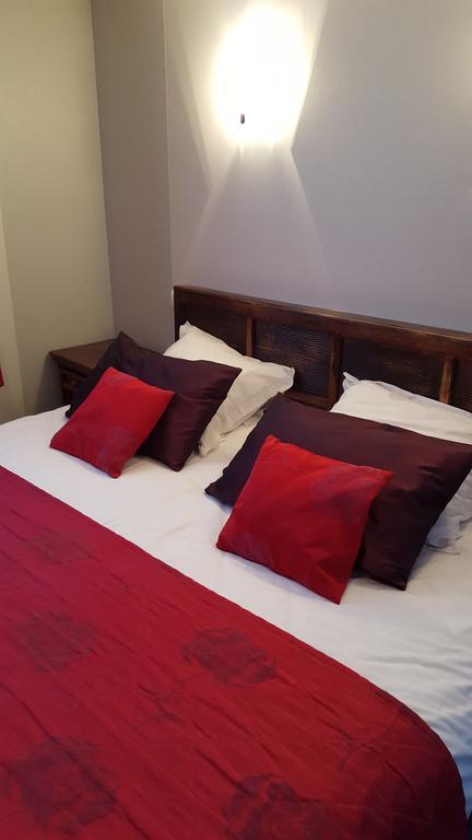Logis Hotel Les Sapins 르메니 외부 사진